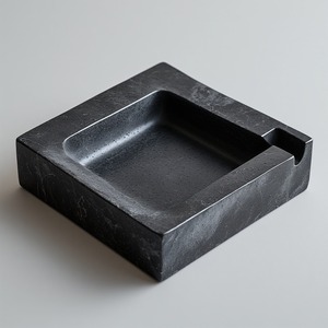 Cenicero de Cigarros de Metal Moderno con Diseño Duradero y Ecológico para Interiores Contemporáneos, Estructura Resistente para Uso a Largo Plazo - Product Image 2