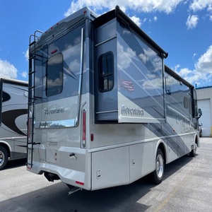 Winnebago A-d-v-e-n-t-u-r-e-r 34W 2025 en Perfectas Condiciones - Product Image 2
