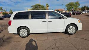 Dodge Grand Caravan SE 4 portes 2019, mini-fourgonnette d'occasion à prix abordable - Product Image 2