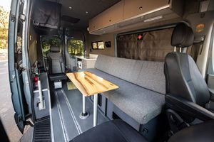 Mercedes-Benz Sprinter 2500 Vans Sunstone 2018 Usada en Buen Estado, 1 Dueño, Conversión a Camper, Turbodiésel V6, Propiedad de California - Product Image 5