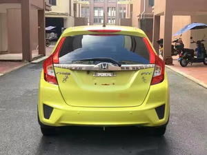 Ho n da Fit FWD Sedan con asientos de cuero oscuro R18 Neumáticos Cámara trasera Dirección izquierda ACC Control de crucero Nuevo combustible eléctrico - Product Image 2