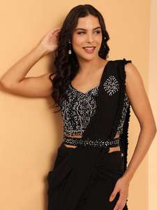 ชุดเดรสผ้าส่าหรีนำเข้าสไตล์โมเดิร์นชุดของดีไซเนอร์เอเวอร์กรีนเสื้อเบลาส์นำเข้าพร้อมมือทำงานอินเดีย - Product Image 3