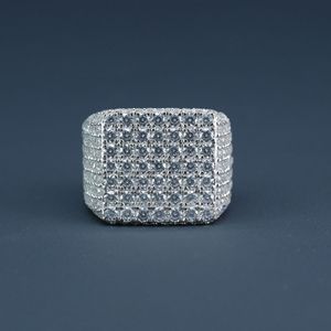 Anillo hip hop con diamantes cultivados en laboratorio de oro blanco de 14 KT con diamantes de claridad VVS - Product Image 3