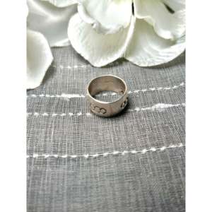 Bague Navajo faite à la main en argent sterling taille 7.5, bijou de mode raffiné serti de pierres précieuses pour le quotidien et les mariages - Product Image 4