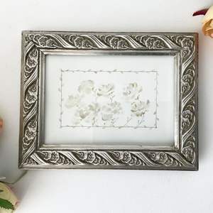 Stylish metal <b>photo</b> <b>frame</b> perfect for modern homes providing elegant solution for personal <b>photo</b> decoration - Product Image 6