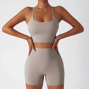 Vente en gros Nouvel arrivage d'ensembles de yoga avec logo personnalisé pour femmes vêtements d'entraînement ensembles de fitness et de gym vêtements de sport athlétisme pour femmes - Product Image 6