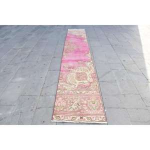 Tapis turc vintage en patchwork 2,1x12,8 pi (65x390 cm) avec support en latex écologique, tapis en laine rose - Product Image 1