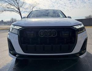 Audi Q7 2025 USADO EN EXCELENTES CONDICIONES - Product Image 1