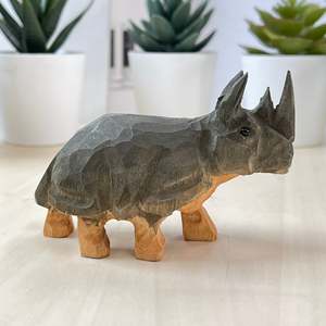 YEEYAYA estatua de rinoceronte de madera tallada a mano decoración única para el hogar escultura de madera y figuritas para decoración de habitación otros productos artesanales - Product Image 4