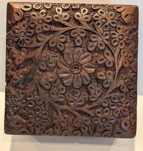 กล่องไม้แบบดั้งเดิมที่มีงานฝีมือที่เป็นเอกลักษณ์เหมาะสำหรับการจัดเก็บของมีค่าของขวัญและเพื่อการตกแต่ง - Product Image 4