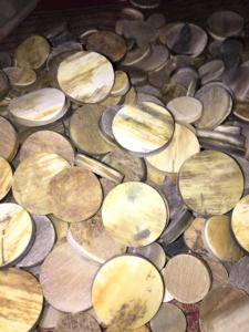 Boutons polonais en corne de peau de buffle Accessoire de vêtement lavable pour la décoration de manteau et de sac Fabriqué en Inde Artisanat naturel - Product Image 4