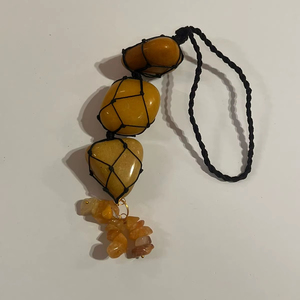 ที่แขวนรถคริสตัลหยกสีเหลืองเพื่อการปกป้องและโชคลาภ |   เครื่องรางห้อยกระจกมองหลังจากอัญมณีธรรมชาติ |   ของตกแต่งภายในรถยนต์ - Product Image 1