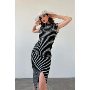 Vestido Bodycon de cuello medio alto con silueta acolchada y abertura moderna - Product Image 2