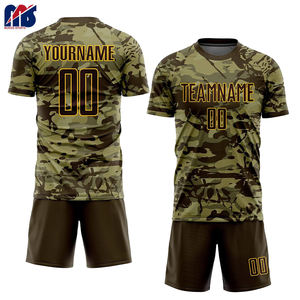 Nouvel arrivage d'uniformes de football graphiques entièrement personnalisables Short en jersey respirant vêtements de football sublimés - Product Image 1