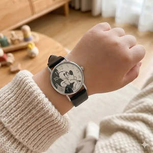 Montre Disney Mickey pour enfants avec LED lumineuse, étanche et résistante à l'eau, boîtier en alliage, bracelet en PVC/plastique, mouvement Miyota, Carto - Product Image 4