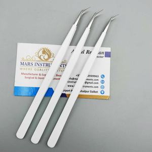 Pinzas de extensión de pestañas individuales blancas mate Punta puntiaguda de acero inoxidable con aislamiento de 45 grados - Product Image 1