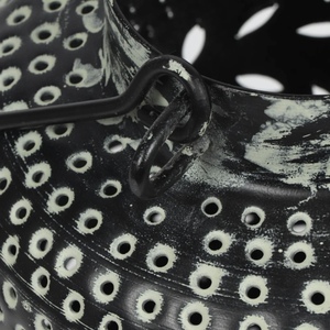 Portavelas votivo cilíndrico de hierro con farol marroquí recortado personalizado, pátina negra hecha a mano, acabado rústico, hogar de Navidad - Product Image 6