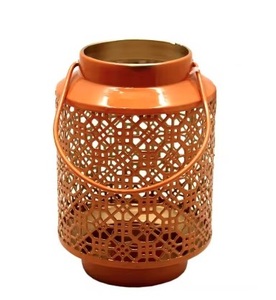 Linternas colgantes de metal y vidrio Llegada superior Iluminación de velas decorativas múltiples Linternas de decoración Diseño europeo atractivo moderno - Product Image 2