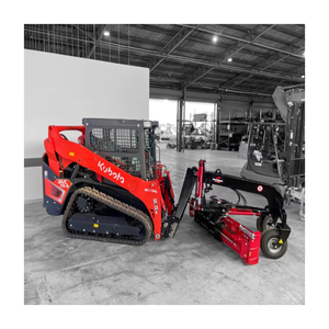 Kubota Skid Steer compatible avec plusieurs accessoires pour l'agriculture et la construction - Product Image 1