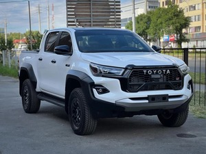 Camioneta Doble Cabina 2025 con Tracción en las Cuatro Ruedas, Automática, Volante a la Izquierda, Bajo Kilometraje, Interior Oscuro, Híbrida de Gasolina - Product Image 4