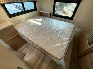 Autocaravanas Everyday Comfort T H O R QUANTUM LF31, Construcción de Aluminio y Acero para 4-6 Personas, Increíbles para Viajes de Aventura por Carretera - Product Image 3
