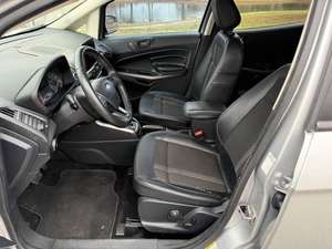 Cámara Trasera Manual Nueva de Metal Oscuro para EcoSport SES 2023 en Venta - Product Image 6