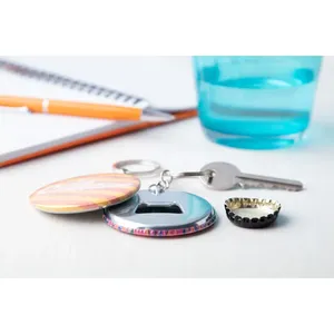 Portachiavi Personalizzato a Forma di Bottiglia, Moschettone Promozionale e Portachiavi per Merchandising - Product Image 3