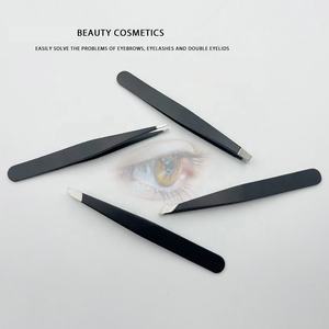 Pinzas Profesionales de Acero Inoxidable con Punta Curva Inclinada para Cejas y Pestañas con Eliminación Precisa de Pelos Faciales - Product Image 2