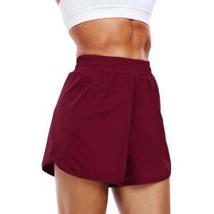 Shorts de sport Bermuda pour femmes pour le yoga athlétique, la course à pied avec tissu respirant et poche latérale - Product Image 3