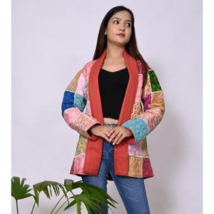 Chaqueta Bohemia Vintage para mujer, abrigo ligero hecho a mano, prendas de vestir exteriores únicas para festivales, algodón estampado de retazos de seda reciclada - Product Image 2