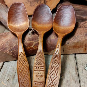 ASISTENCIA CUCHARA DE MADERA TALLA Logotipo personalizado Utensilio de cocina de madera natural Cuchara sólida de madera de acacia para cocinar - Product Image 1