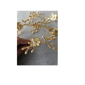 Décoration d'événement, équipement de table à dîner, porte-serviettes en forme de cœur, anneau de serviette doré, accessoires de vaisselle de mariage, centre de table - Product Image 2