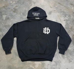 Sudaderas con un ajuste regular cómodo y una tela resistente de 300 gramos son estilo y comodidad. - Product Image 3