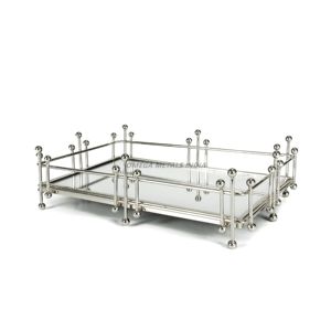 Plateau décoratif rond en argent élégant avec un design circulaire unique idéal pour exposer des bouteilles et améliorer la décoration intérieure - Product Image 6