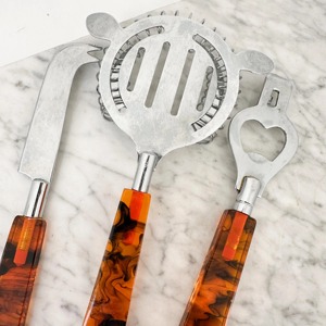 Ensemble d'outils de bar finis en argent avec poignées en marbre orange Accessoires de service de cocktails de qualité supérieure pour la maison et les professionnels - Product Image 5