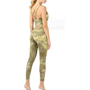 Vêtements de sport pour femmes Ensemble de yoga Vêtements de fitness sans couture Motif solide Ensemble de 2 pièces Fabriqué au Pakistan Logo personnalisé Ensemble de yoga pour femmes - Product Image 5