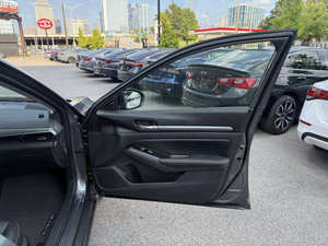 USADO 2024 2.5 SR Volante a la Izquierda Bajo Kilometraje Transmisión Automática Asientos de Cuero Sin Accidentes y Listo para Enviar - Product Image 2