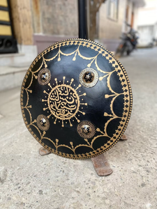 Escudo de batalla de latón medieval, Caballero de metal, artículo decorativo, diseñador decorativo negro, escudo redondo hecho a mano - Product Image 6