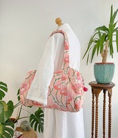 Produsen dan grosir tas Duffle katun motif blok India untuk wanita berlapis tas perjalanan malam bunga hadiah sempurna