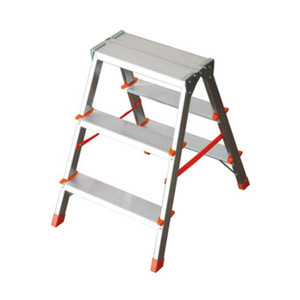 Escalera de Aluminio de Dos Peldaños y 3 Grados - Product Image 1