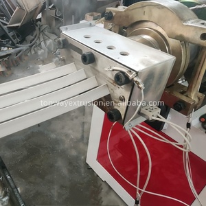 Ligne de production de perles <span class=keywords><strong>d</strong></span>'arrêt de plâtre <span class=keywords><strong>d</strong></span>'angle pour cloisons sèches en PVC Machine de fabrication de protecteur de garniture de bord plat dur en plastique - Product Image 2