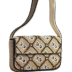 Sac à main de luxe pour femme, brodé de perles, idéal pour les soirées, tendance, avec perles de rocaille et tissus, fournisseur personnalisé Inde - Product Image 1