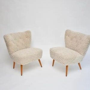 Fauteuil lounge de style mid-century haut de gamme suédois, fauteuil de détente artisanal en fourrure de mouton capitonnée - Product Image 1