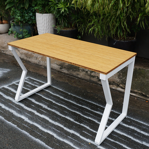 โต๊ะวางแล็ปท็อปไม้สไตล์โมเดิร์นขาเหล็ก ขนาด 120x60 ซม. สำหรับใช้ในบ้าน สำนักงาน และห้องนอน - Product Image 3