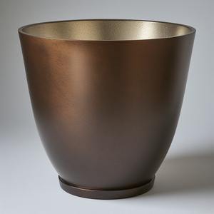 Jardinière élégante en fer forgé, conçue pour des coins verts raffinés dans les maisons, les bureaux et les jardins - Product Image 1