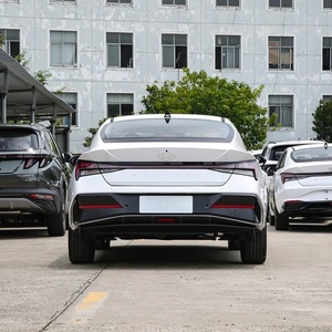 Voiture d'<span class=keywords><strong>occasion</strong></span> à l'exportation : Hyundai Elantra 1.5L CVT Luxury Edition 2023, berline à transmission <span class=keywords><strong>automatique</strong></span>, sans accident, en stock - Product Image 5