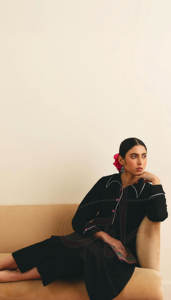 ชุดสูทผู้หญิงสั่งตัดสไตล์เฉพาะตัว ปกคอพับเรียบง่าย เป็นมิตรกับสิ่งแวดล้อม คุณภาพสูง มีสินค้าพร้อมส่ง - Product Image 3