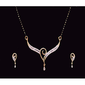 Magnifique Mangalsutra en forme de demi-cœur pour les occasions de mariage - Product Image 3