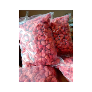 Trozos crujientes de fresa de Vietnam hechos con cuidado, satisfactorios para entusiastas de los bocadillos y minoristas - Product Image 4