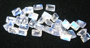 100% naturel bleu feu arc-en-ciel pierre de lune rectangulaire forme octogonale dos plat taille calibrée arc-en-ciel pierre de lune à vendre en vrac OEM - Product Image 3